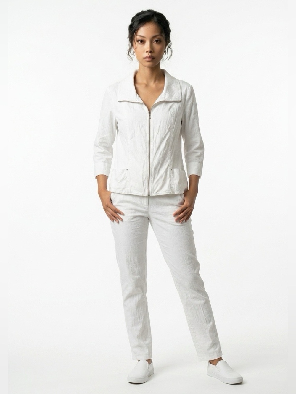 Attyre White Zip Up Jacket Size XL Stretch